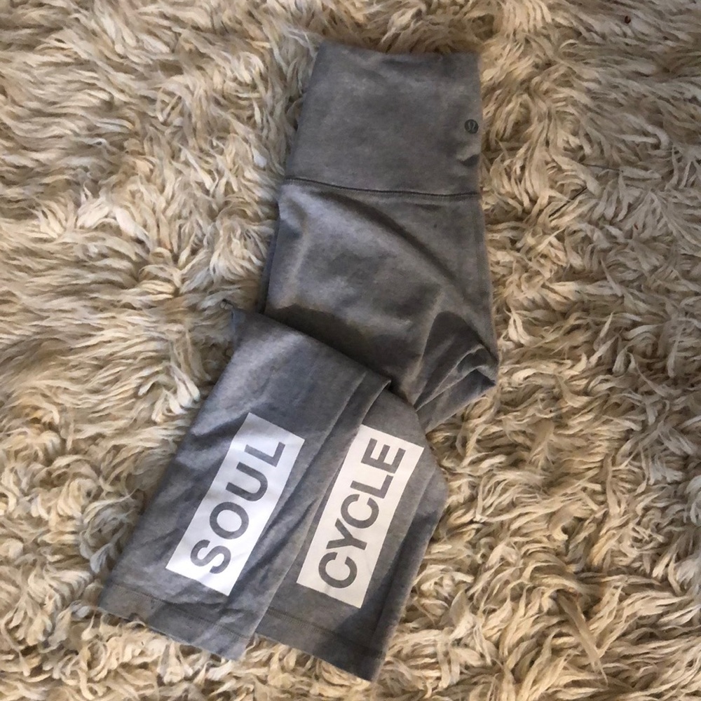 - HIGH WAISTED  workout capris